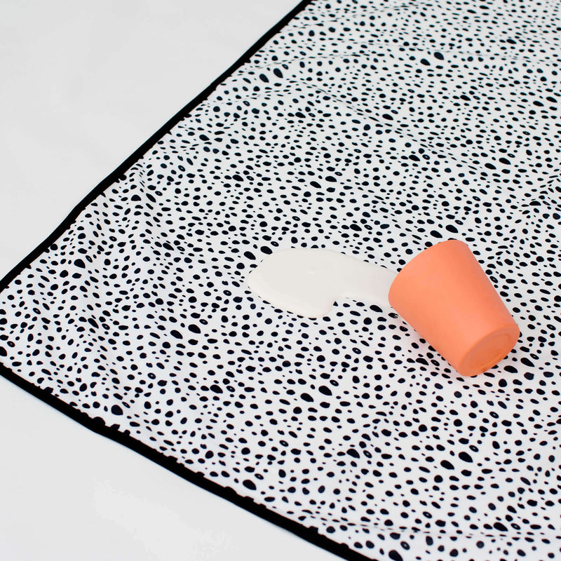BapronBaby® Splash Mat – Waterproof Mess Catcher by ezpz