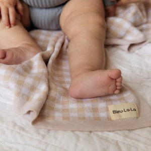 Checkered Organic Knit Baby Blanket – Cozy & Stylish