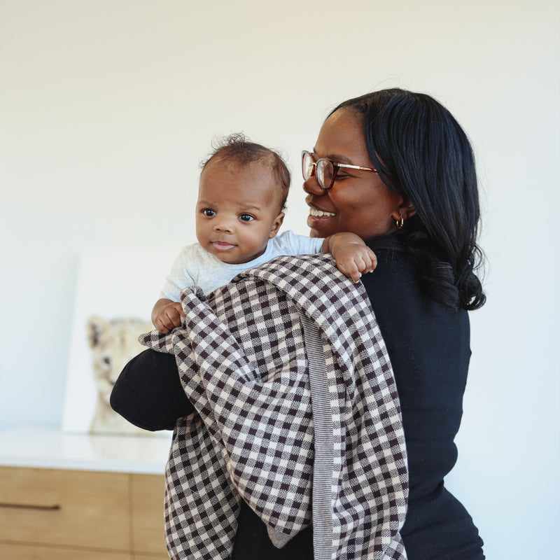 Checkered Organic Knit Baby Blanket – Cozy & Stylish