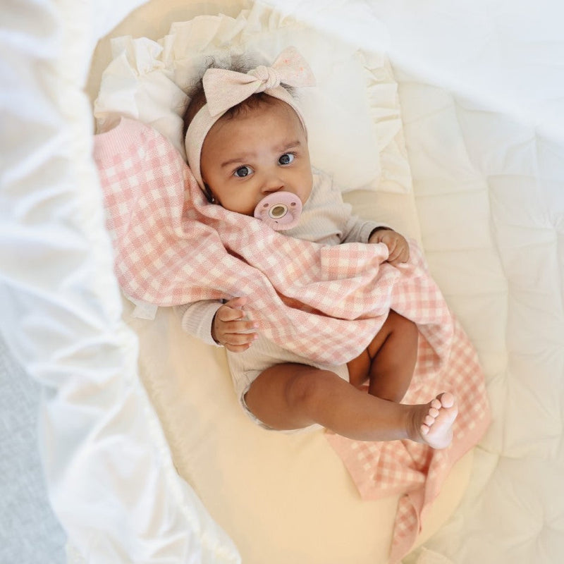 Checkered Organic Knit Baby Blanket – Cozy & Stylish