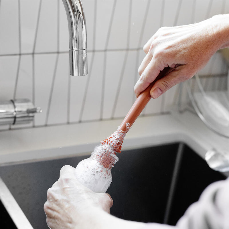 Sienna Bottle Brush – Safe, Smart Cleaning for Baby Gear by ezpz
