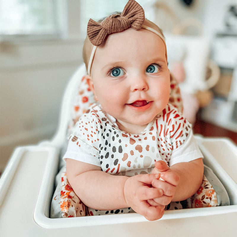 BapronBaby® Bapron in Wild / Bib + Apron That Safely Ties Around the Body