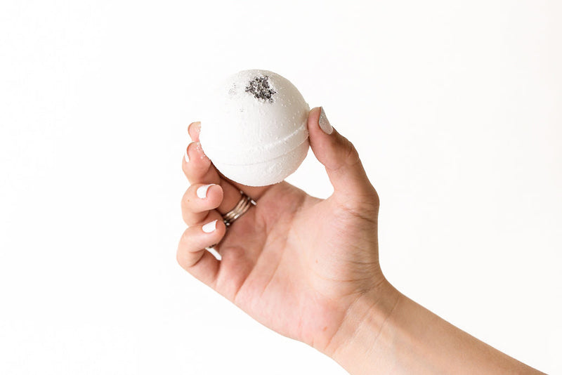 Natural Bath Bomb Gift Tube – Clean Self-Care & Relaxation Set (3 Bombs)