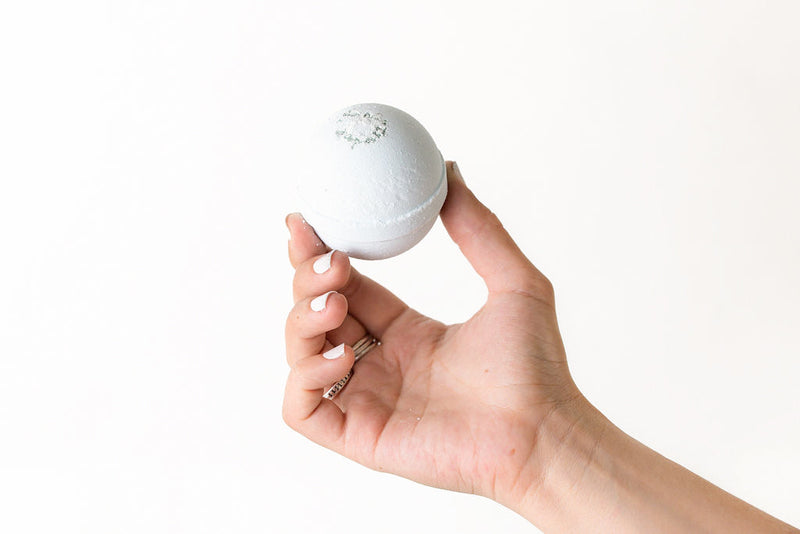 Natural Bath Bomb Gift Tube – Clean Self-Care & Relaxation Set (3 Bombs)