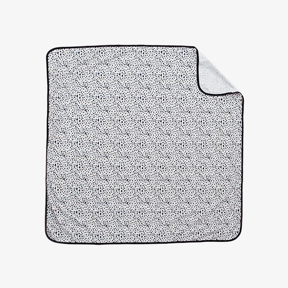 BapronBaby® Splash Mat in Organic Dots / Large Waterproof Pad to Catch Highchair Mess