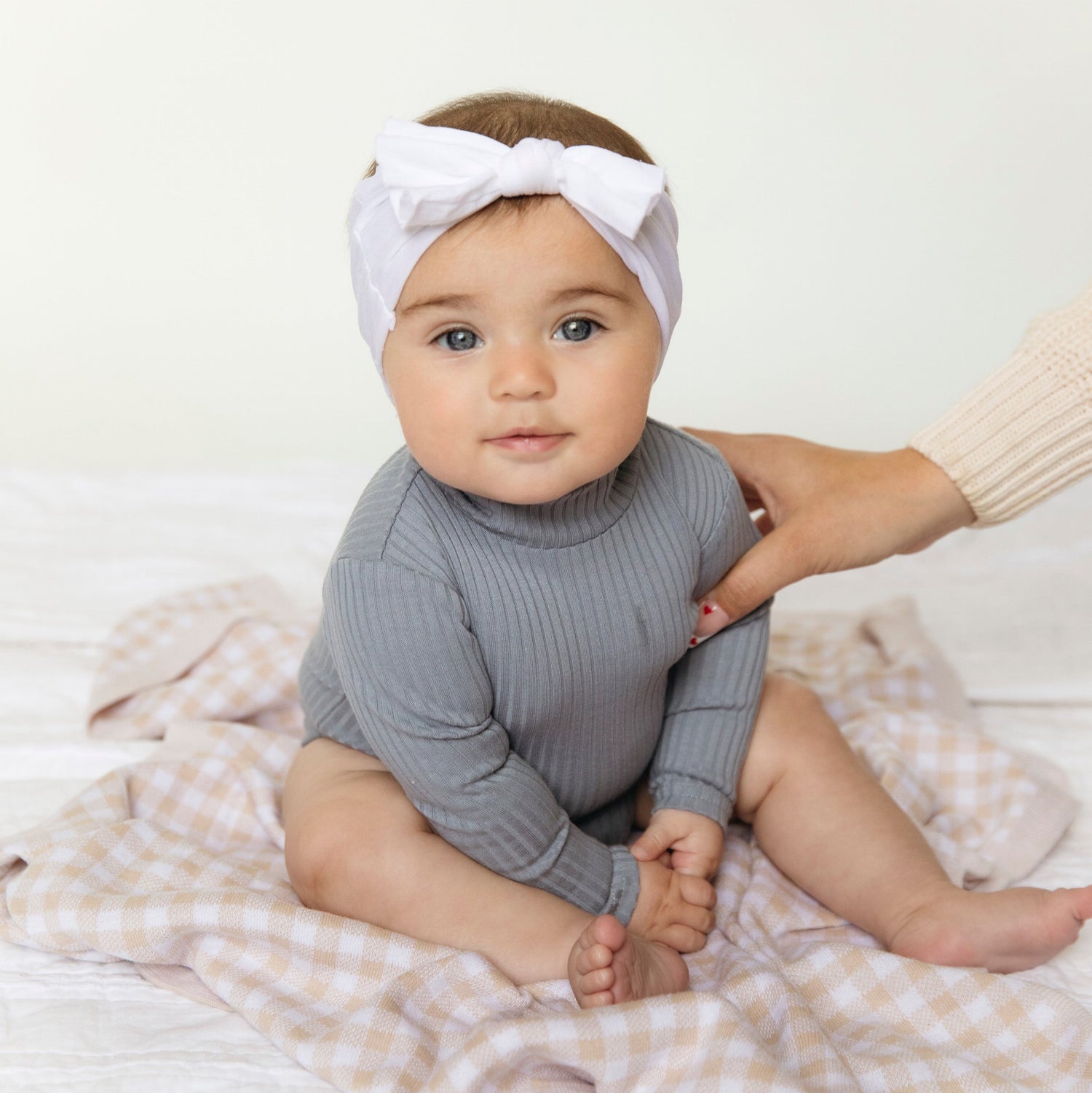 Checkered Organic Knit Baby Blanket – Cozy & Stylish