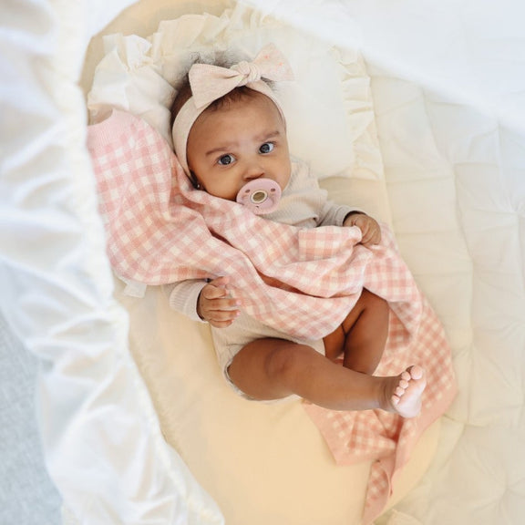 Checkered Organic Knit Baby Blanket – Cozy & Stylish