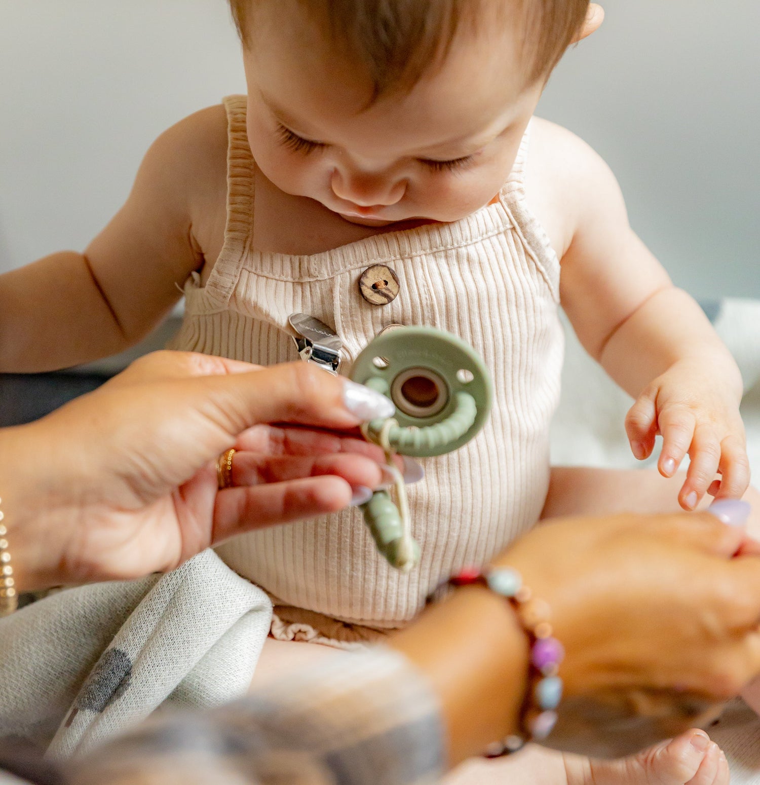 Halo Lulababe Stage 2 Pacifier – Teething Relief for 6–24 Months by Bleu La La 