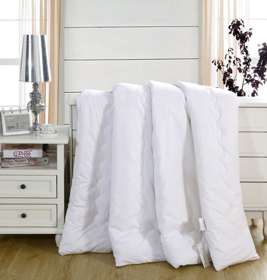 Luxurious Mulberry Silk Comforter with Tourmaline Magnetic Energy