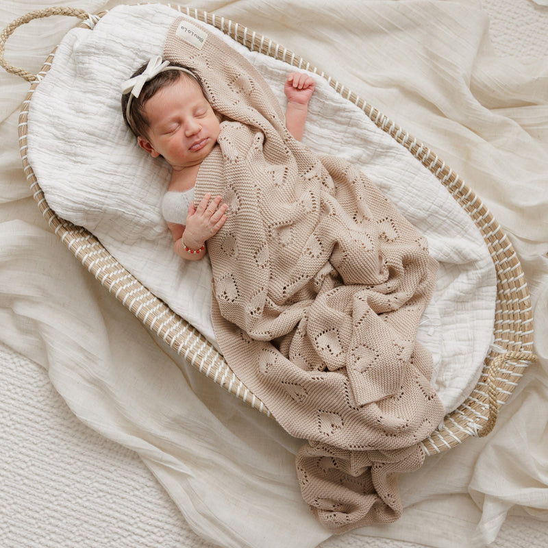 Heart Knit Organic Cotton Baby Blanket – Cozy Comfort