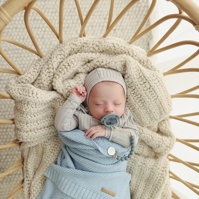 Lulababe Pacifier Set – Pacifier, Clip & Case for Little Explorers