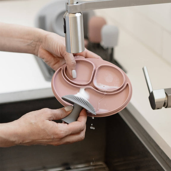 Mushroom Sponge – Gentle Clean, Happy Routine by ezpz