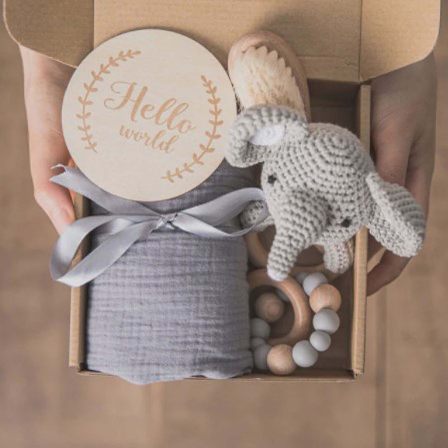 Newborn Gift Box embe